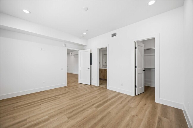 Building Photo - 5408 San Jose St