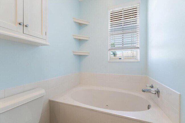 Building Photo - 4526 Illicium Dr