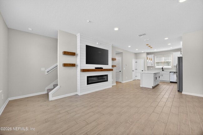 Building Photo - 1093 Farwell St