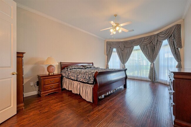 Building Photo - 4707 Gladesdale Park Ln