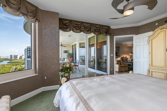 Building Photo - 7117 Pelican Bay Blvd