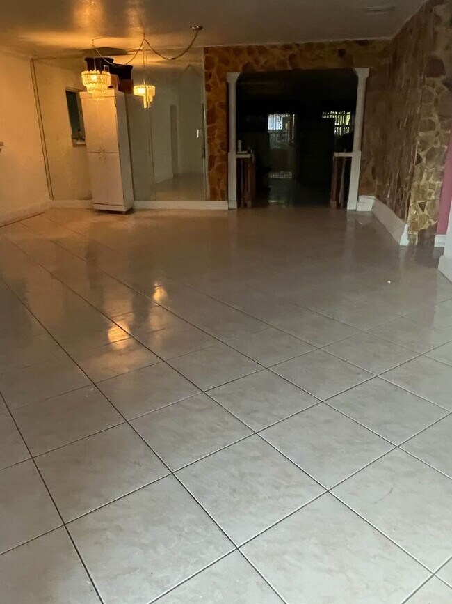 Building Photo - 5281 NW 180th Ter