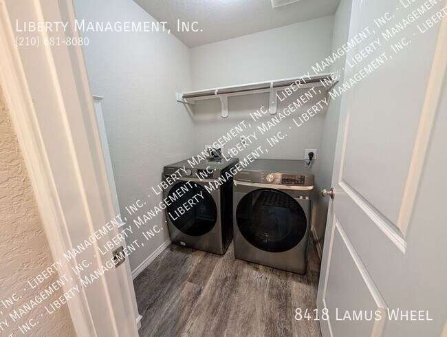 Building Photo - 8418 Lamus Wheel