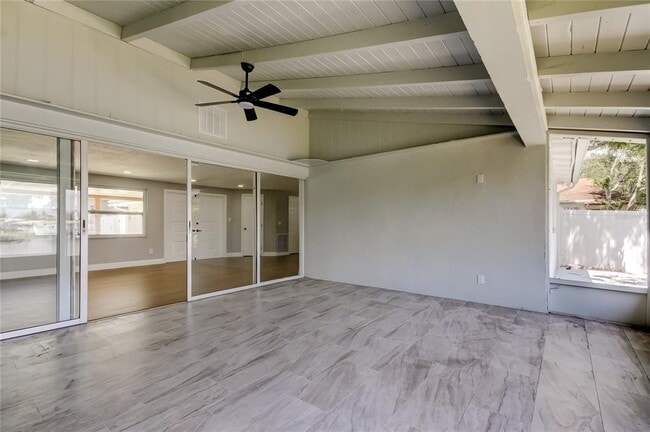 Building Photo - 10744 Drummond Rd