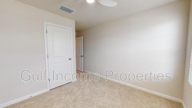 Building Photo - 14163 Crimson Ave