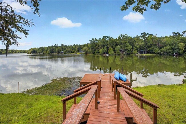 Building Photo - 1645 Tallavana Trail