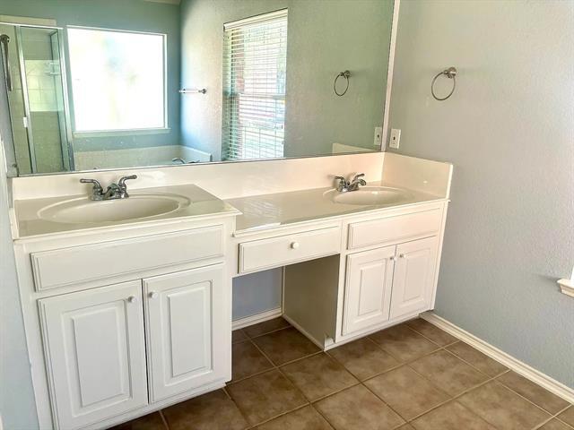 Building Photo - 100 Morel Dr