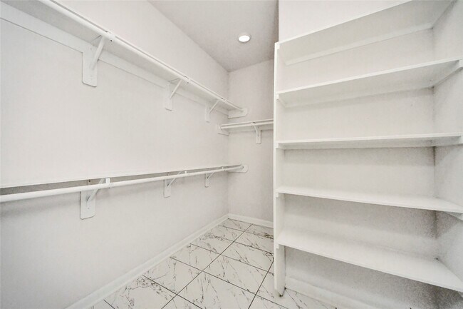 Building Photo - 7980 Ethel St