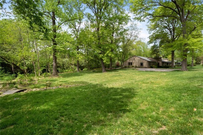 Building Photo - 101 Graybridge Rd