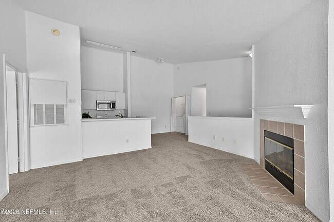 Building Photo - 1717 County Rd 220