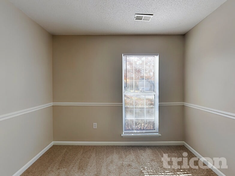 Building Photo - 5207 Hedgecrest Pl
