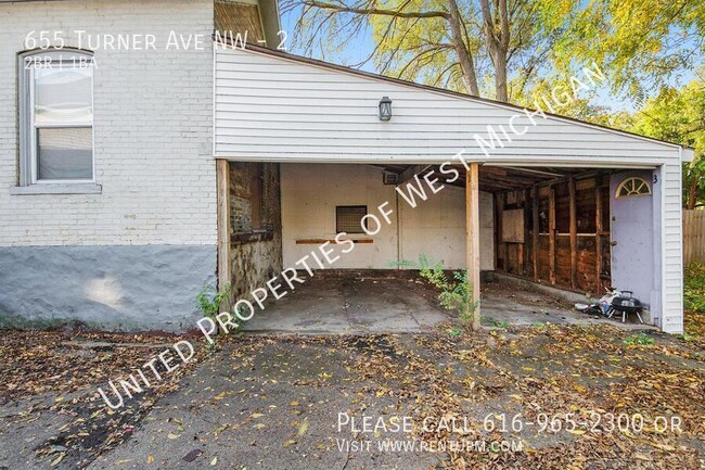 Building Photo - Available Now | 2 Bedroom, 1 Bath Lower Ap...