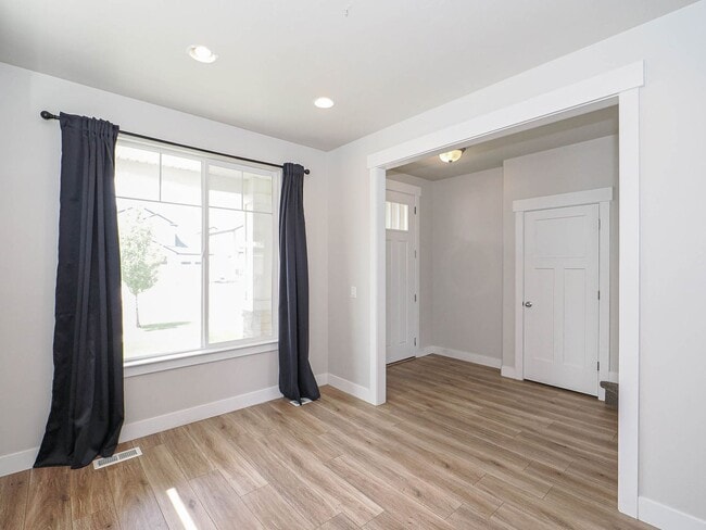 Building Photo - 69 S Serrata Ln
