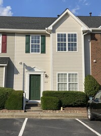 Building Photo - 102 Watertree Ln