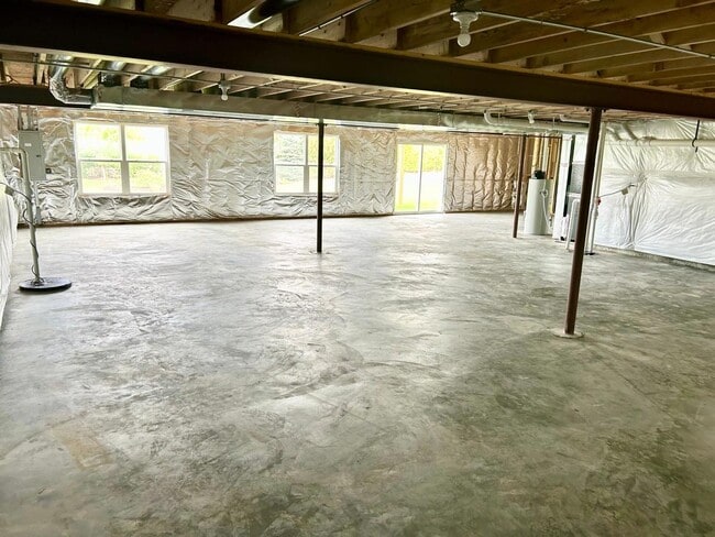 Building Photo - 2310 Truman Trail