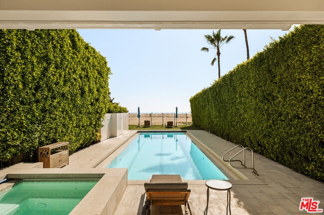 Building Photo - 501 Palisades Beach Rd