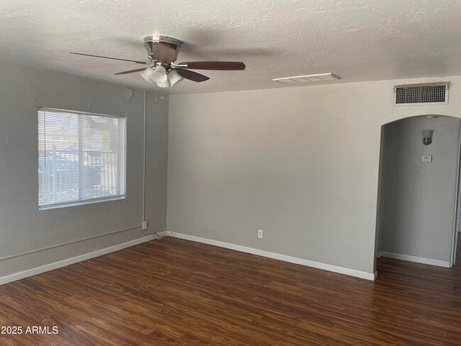 Building Photo - 1226 W Roosevelt St