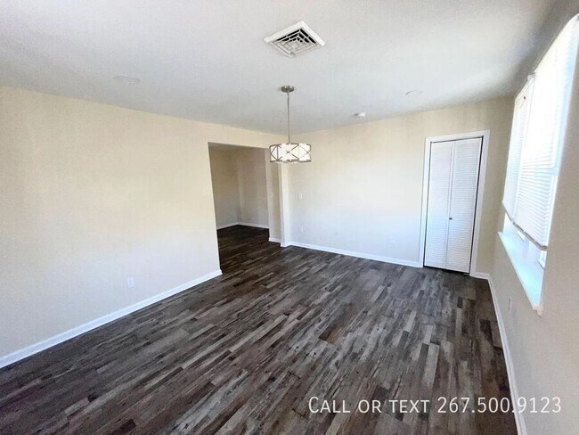 Building Photo - 6841 Lynford St