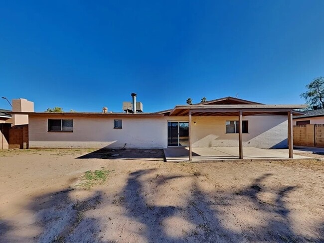 Building Photo - 2183 E Concorda Dr