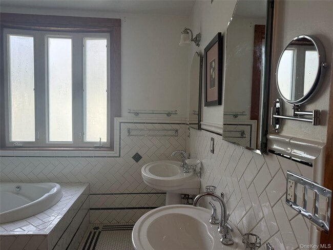 Building Photo - 30 North Ave