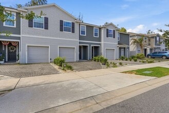Building Photo - 13753 NW 9 Rd