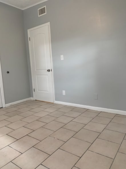 Building Photo - 774 Acosta St