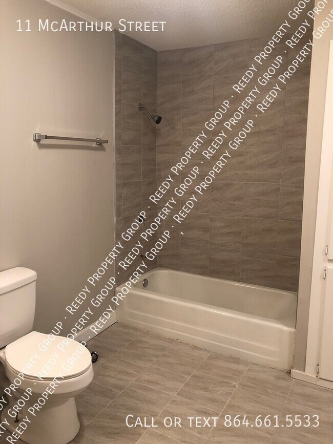 Building Photo - 11 McArthur St