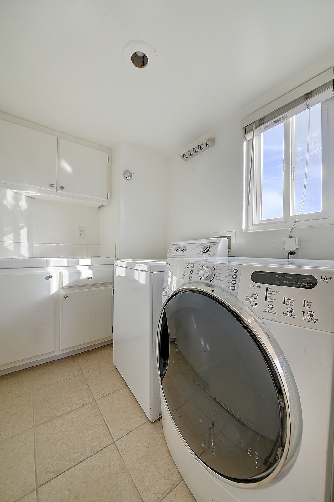 Building Photo - 17054 A Ln