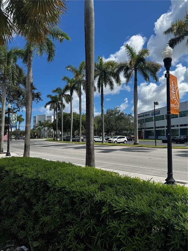 Building Photo - 2515 Polk St