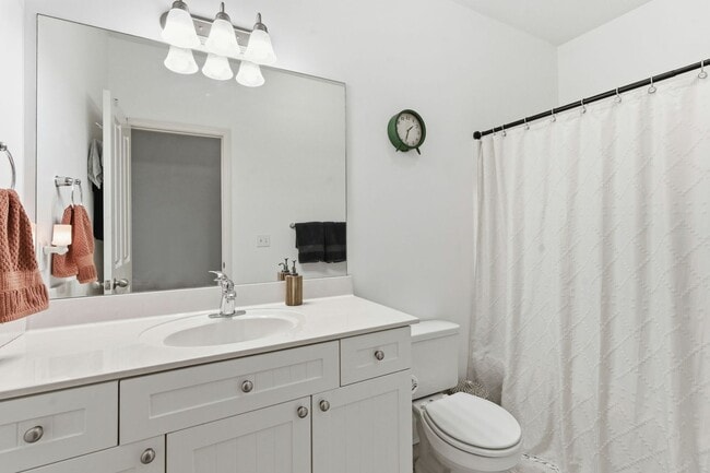 Building Photo - 7223 Althorp Way