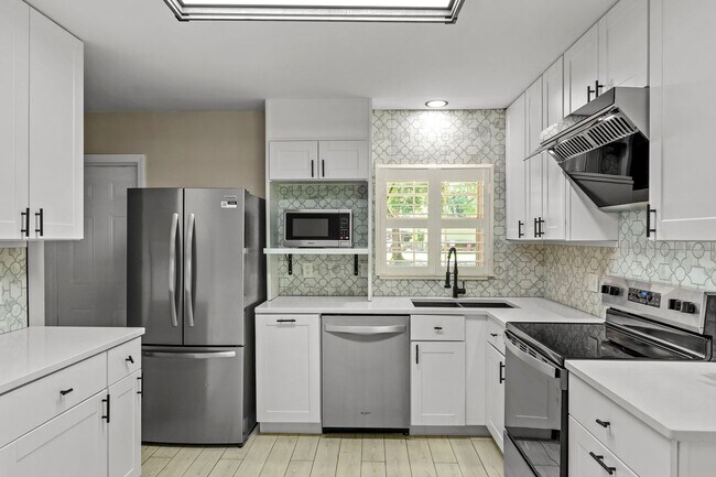 Building Photo - Renovated Winter Park Pines Home for Lease