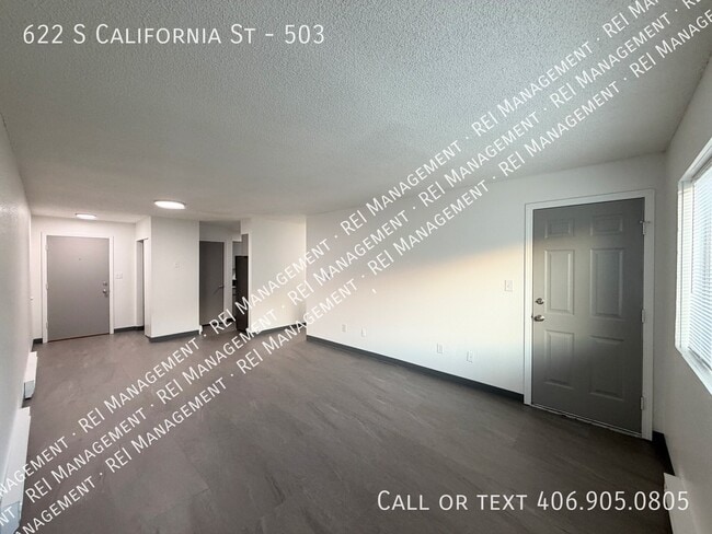 Building Photo - 622 S California St
