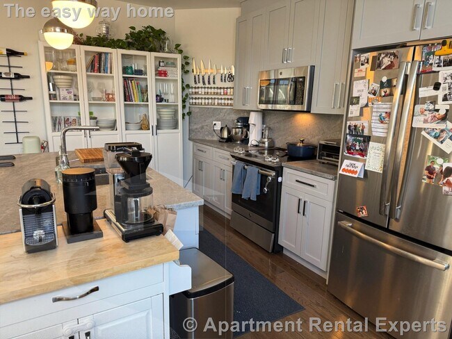 Building Photo - 434 McGrath Hwy