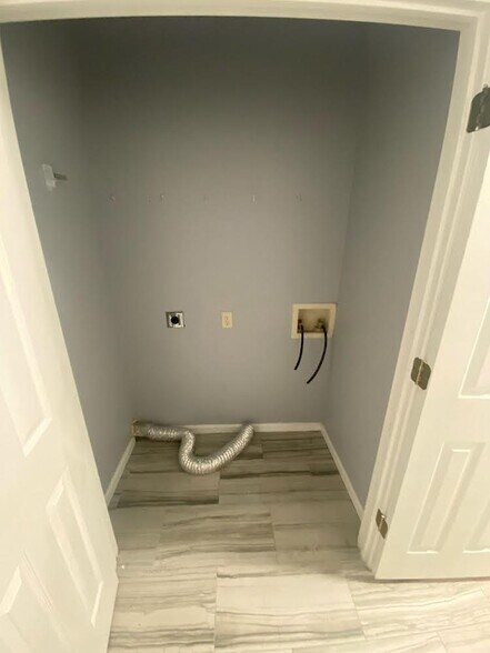 Building Photo - 3211 Fawn Dr