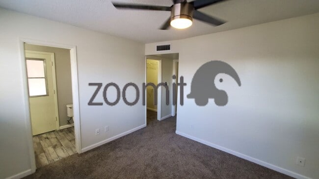 Building Photo - COOMING SOON! Beautifully upgraded house located in the vibrant city of Tempe, AZ