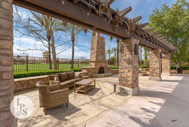 Building Photo - Harlan Ranch Clovis Home, 3BR/2BA, Amazing Community - Lots of Amenities!