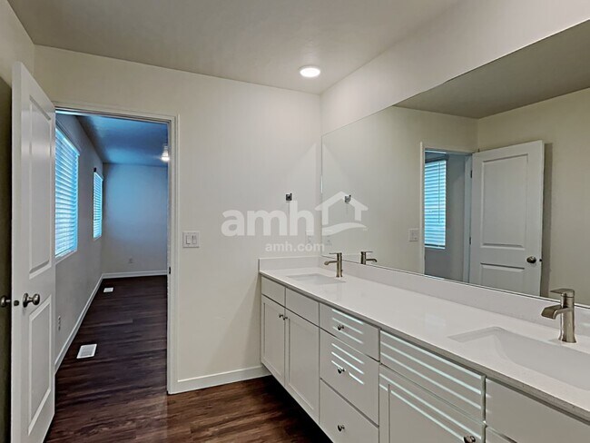 Building Photo - 9499 W Chino St