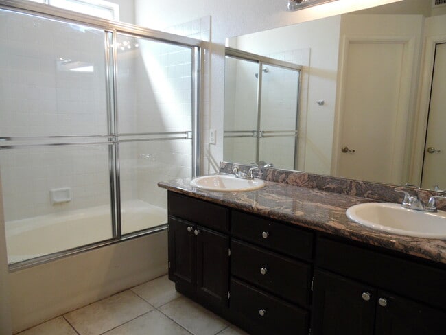 Building Photo - Desert Shores 3 bedroom with pool!