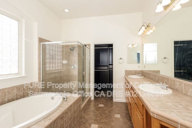 Building Photo - 3341 Romano Ct