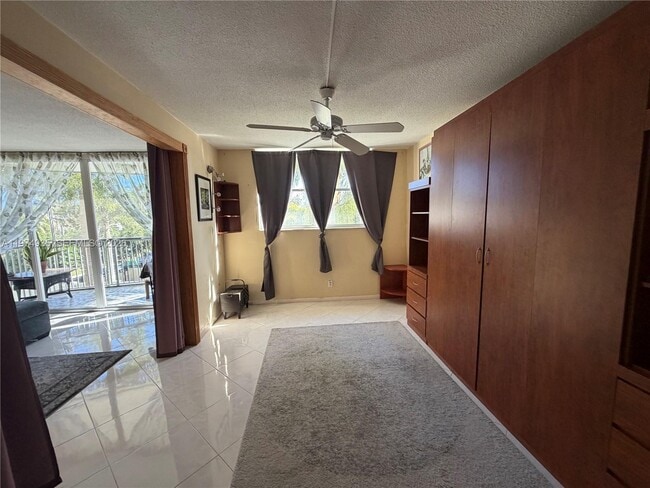 Building Photo - 3181 S Ocean Dr