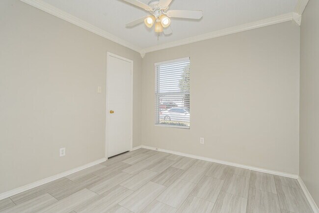 Building Photo - 537 Bailey St