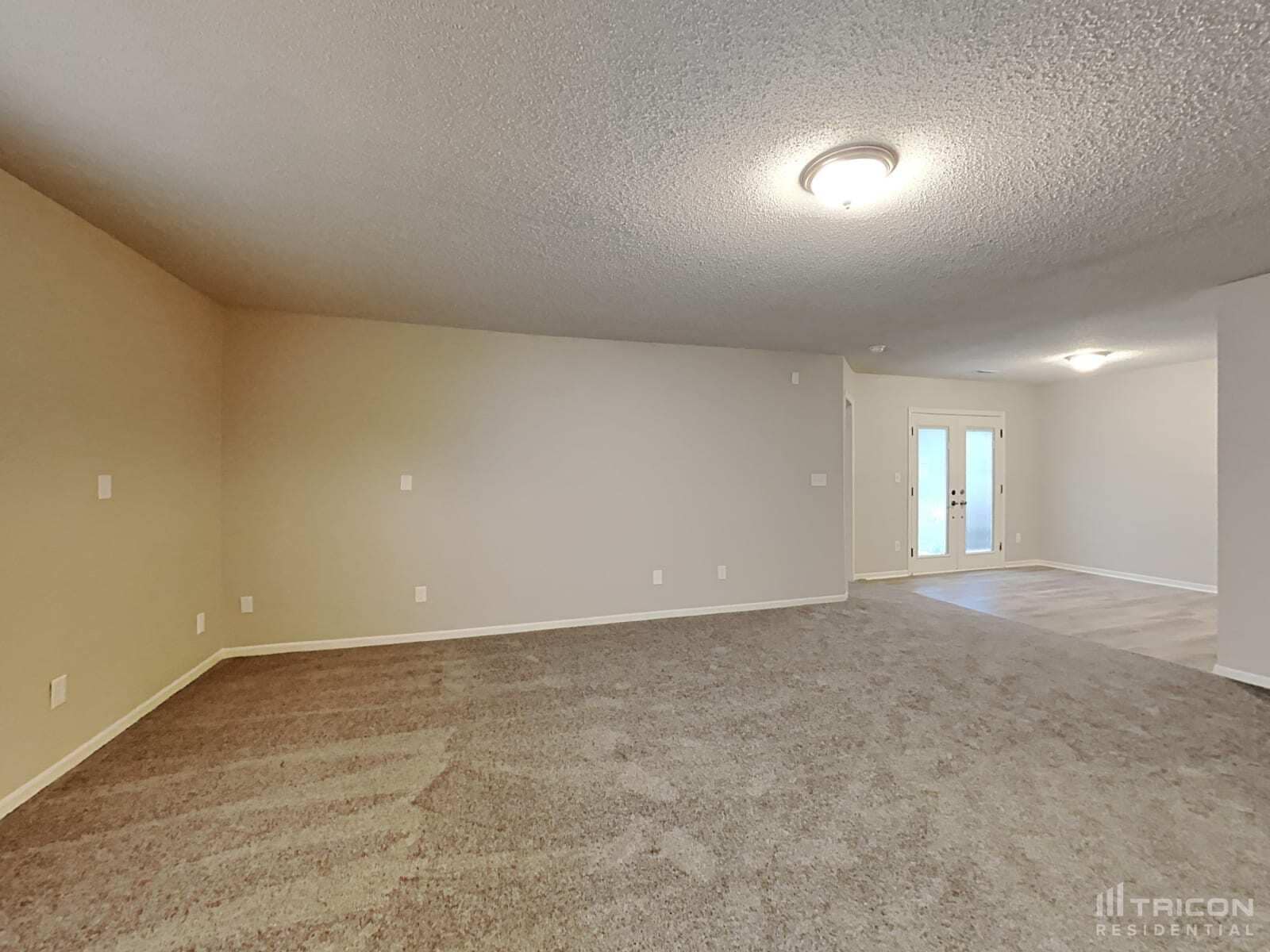 Building Photo - 1679 Long Lake Dr