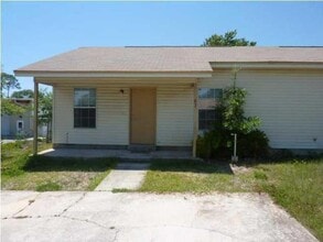 Building Photo - 67 Josie Rd