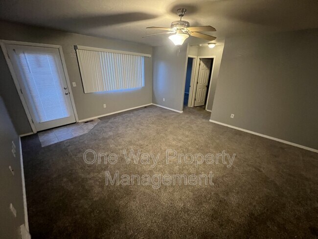 Building Photo - 2921 Anchor Dr