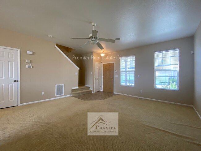 Building Photo - 7668 Sandy Springs Point