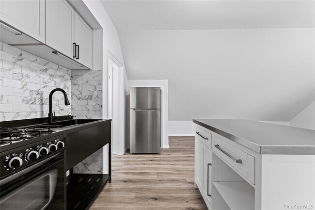 Building Photo - 3 Harbor Ln