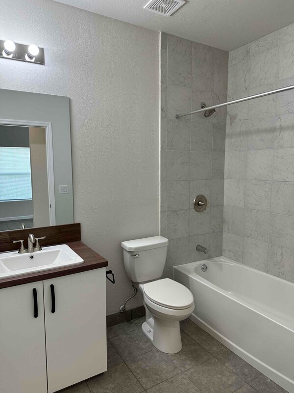 Building Photo - 7410 SW 10th Ct