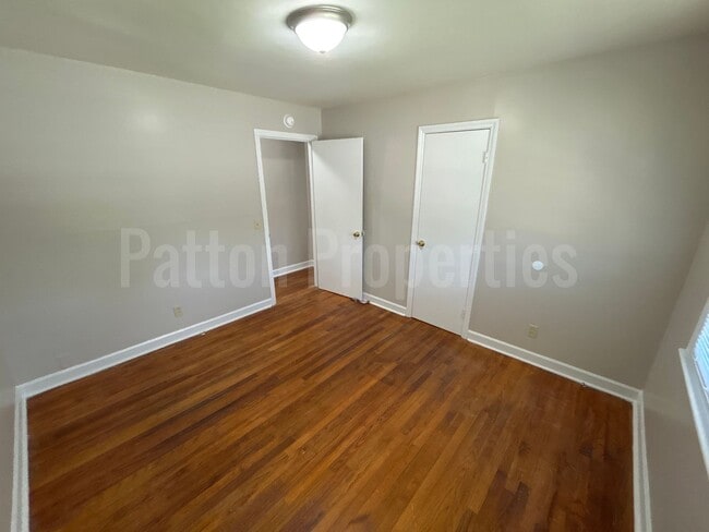 Building Photo - 1700 Broadland Ave
