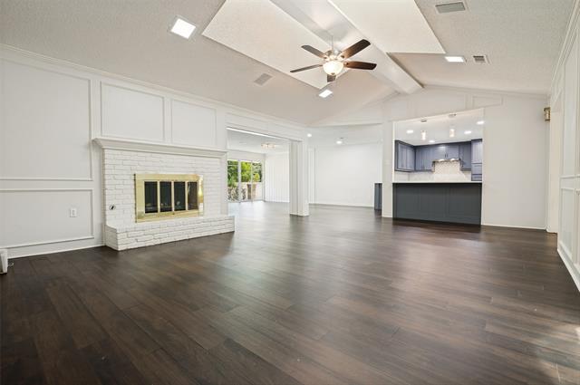 Building Photo - 805 Crowley Rd