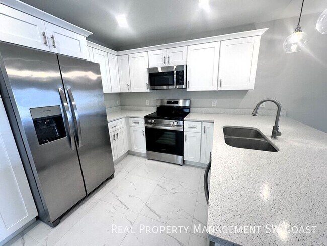 Building Photo - 5030/5032 Bristo St-5030